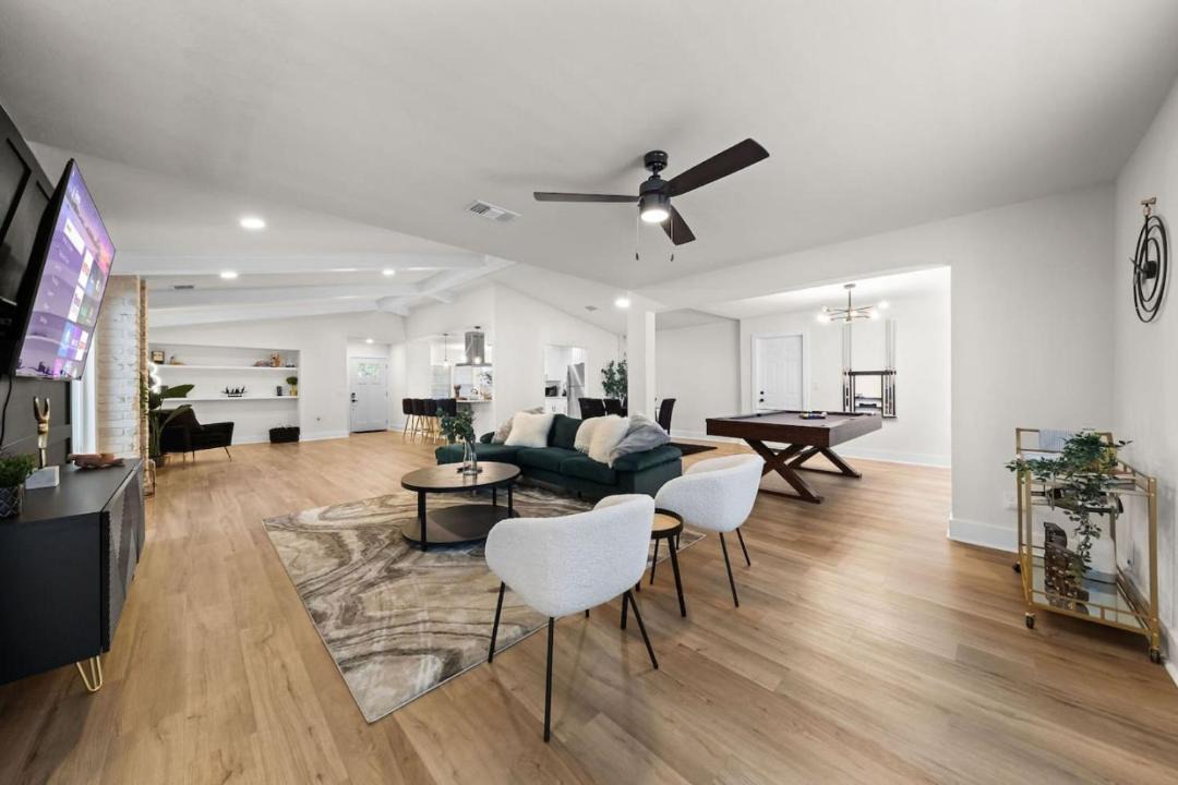 Photo of Livingroom in North San Antonio - SAT