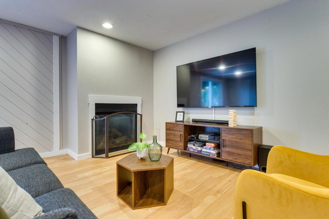 Photo of Livingroom in Evergreen Meadows