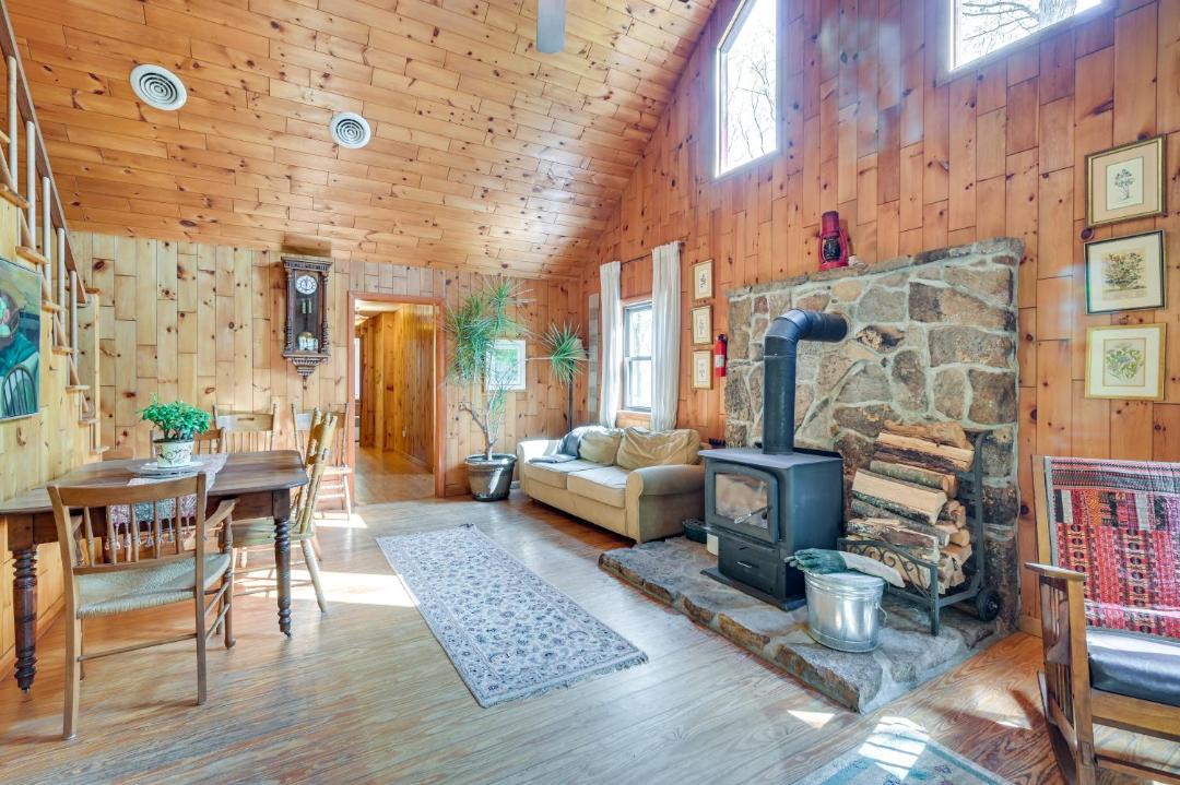 Photo of Livingroom in Great Cacapon