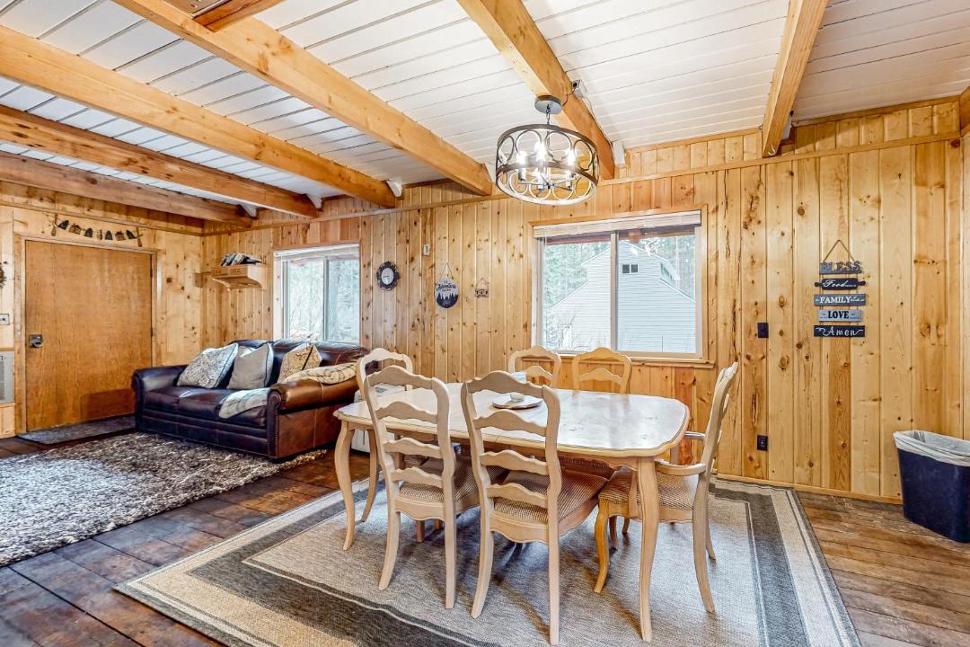 Photo of Livingroom in Cle Elum
