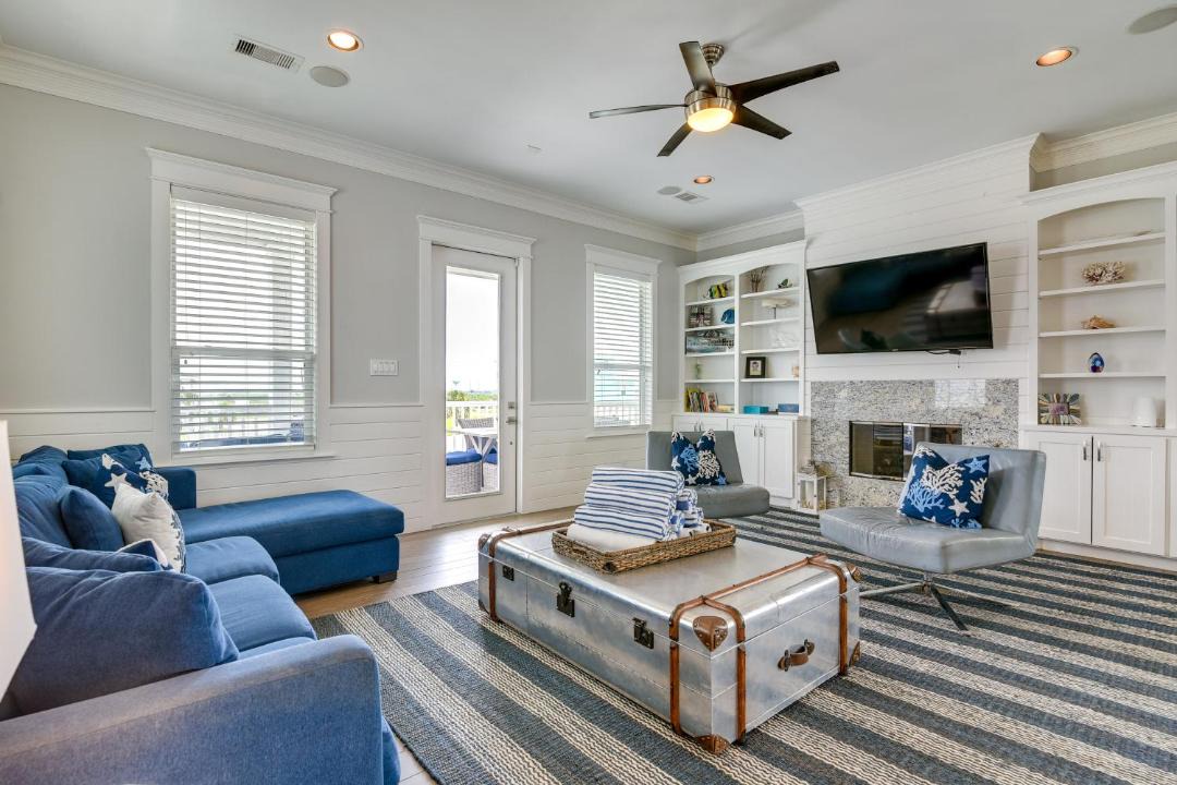 Photo of Livingroom in Beachside Village