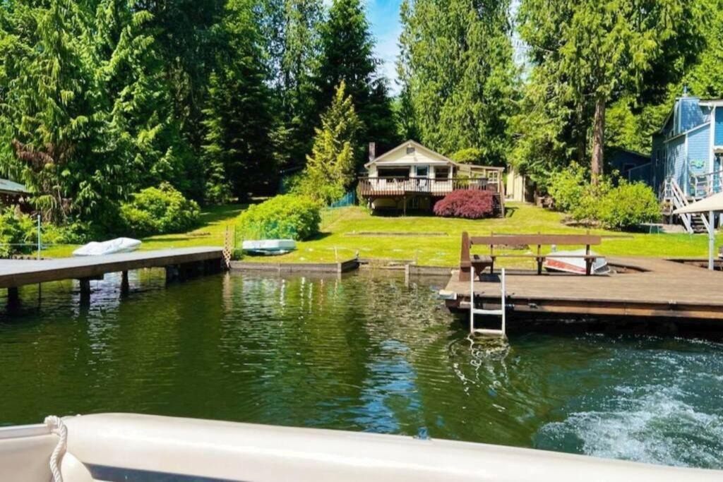 Photo of Others in Lake Roesiger