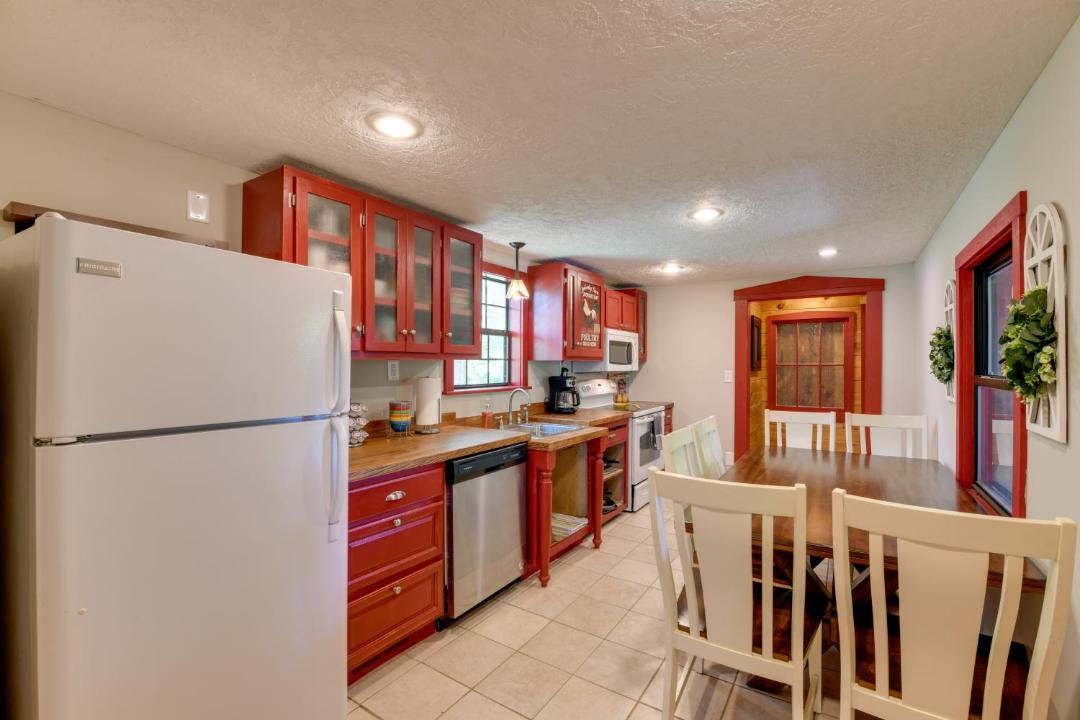 Photo of Kitchen in Deerfoot Park Estates