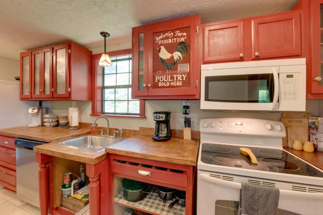 Photo of Kitchen in Deerfoot Park Estates