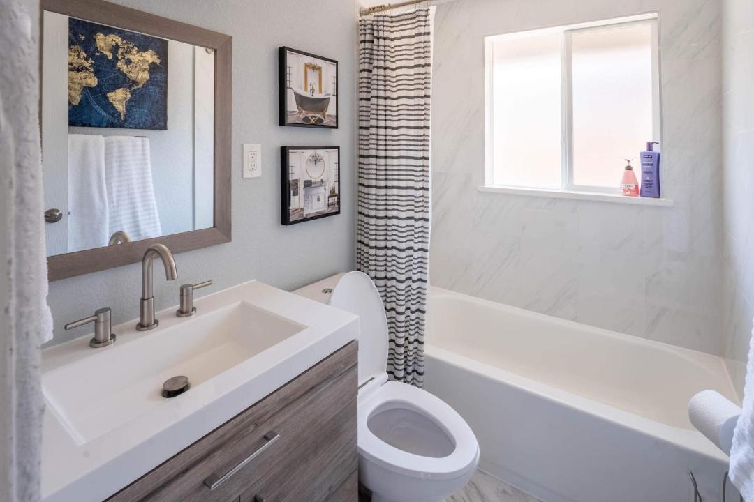 Photo of Bathroom in Scenic Heights