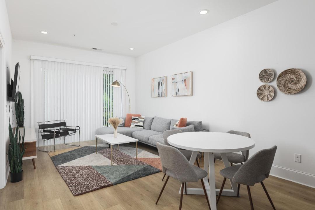Photo of Livingroom in Cleveland Park