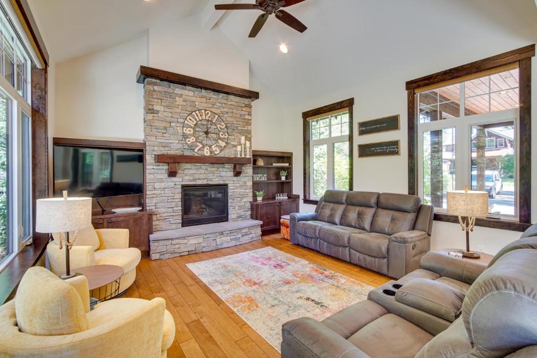 Photo of Livingroom in Cle Elum