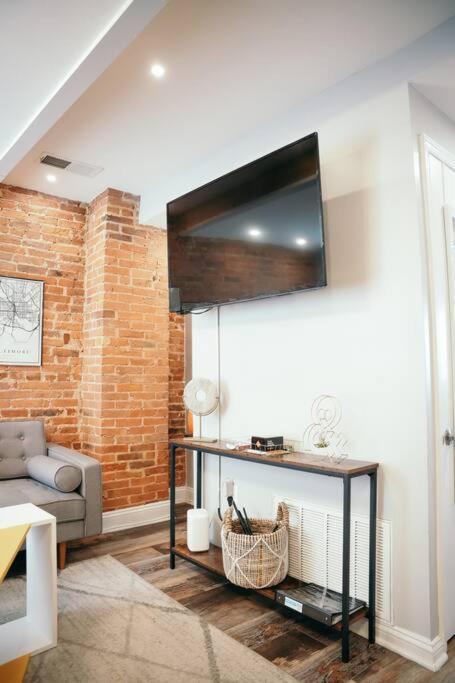 Photo of Livingroom in Fells Point