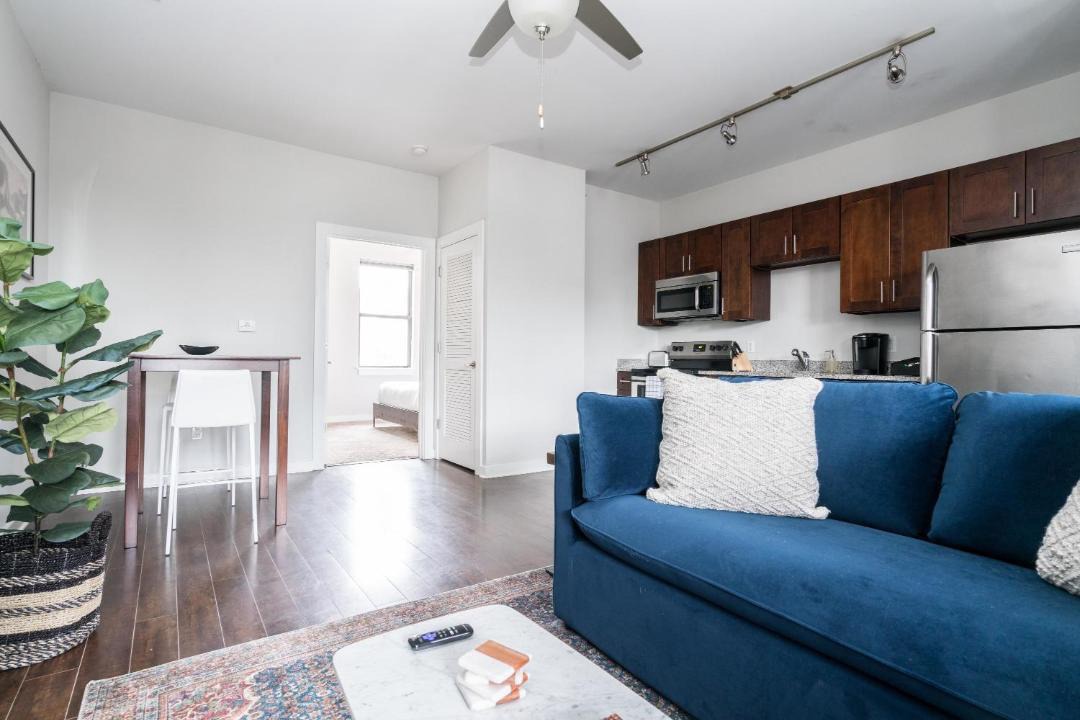 Photo of Livingroom in Music Row