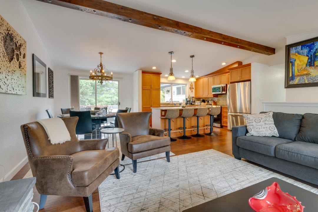 Photo of Livingroom in Kenmore