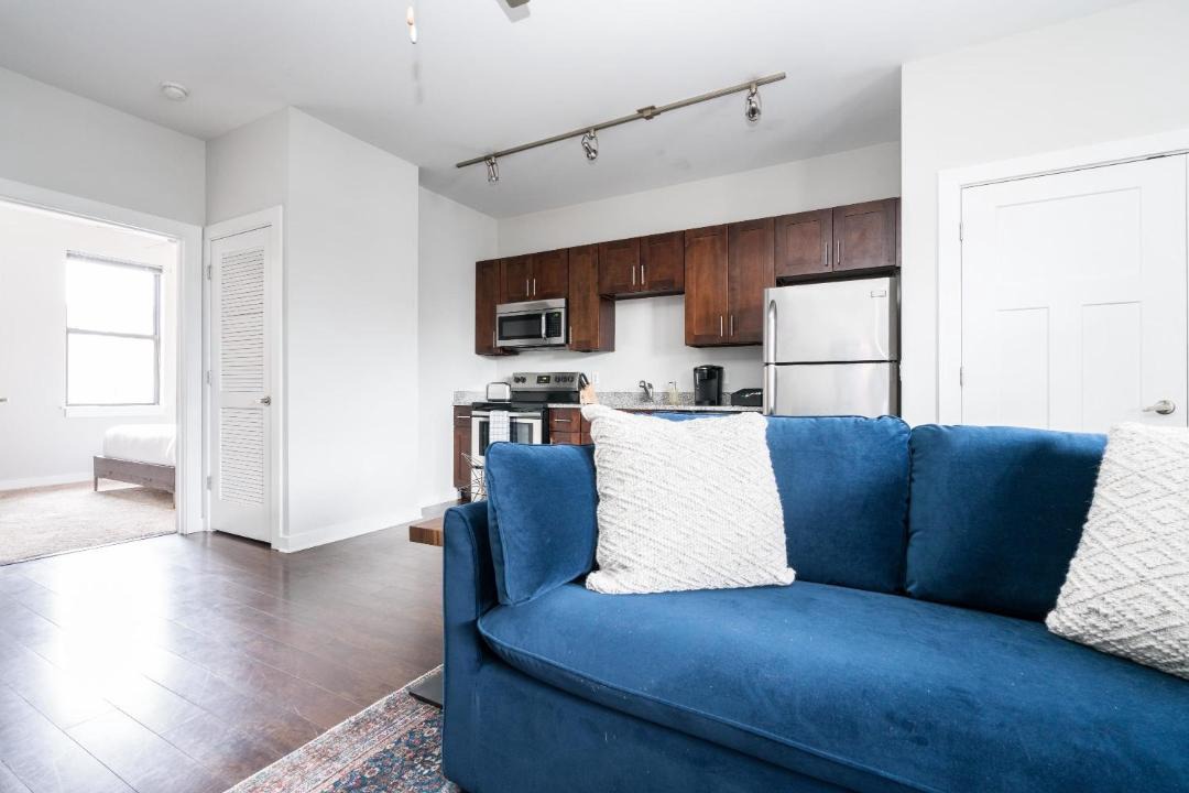 Photo of Livingroom in Music Row