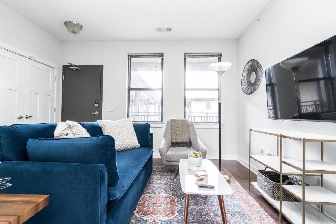 Photo of Livingroom in Music Row