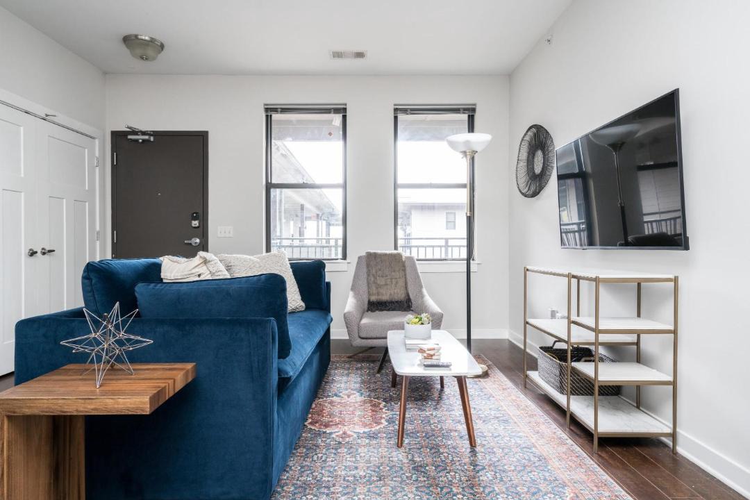 Photo of Livingroom in Music Row