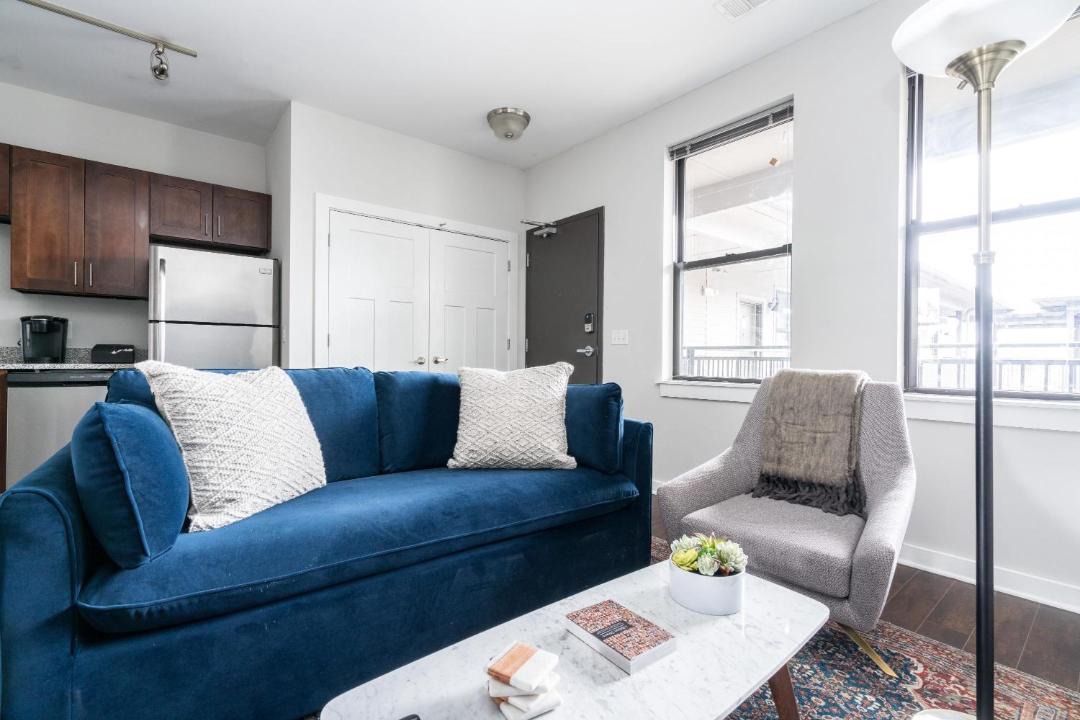 Photo of Livingroom in Music Row
