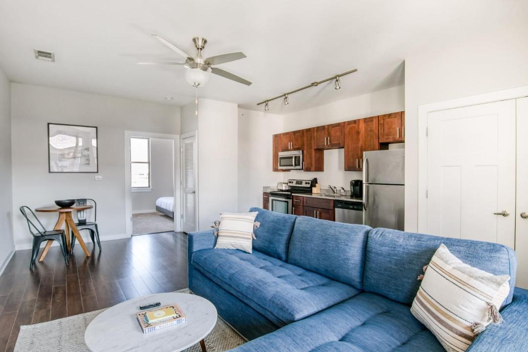Photo of Livingroom in Music Row