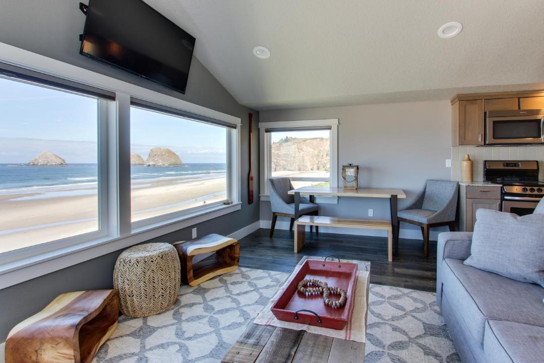 Photo of Livingroom in Oceanside