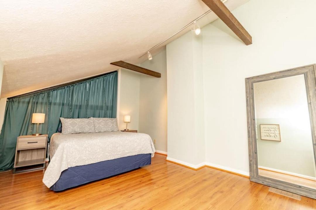 Photo of Bedroom in Mount Adams