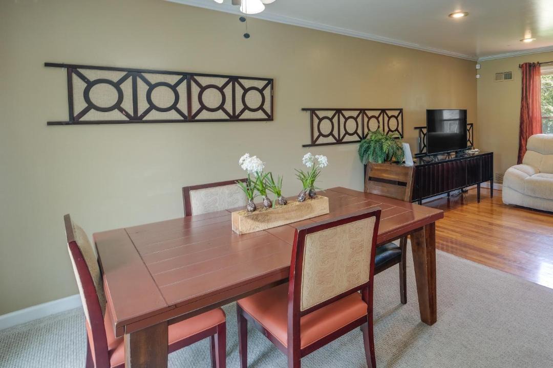 Photo of Livingroom in Clinton