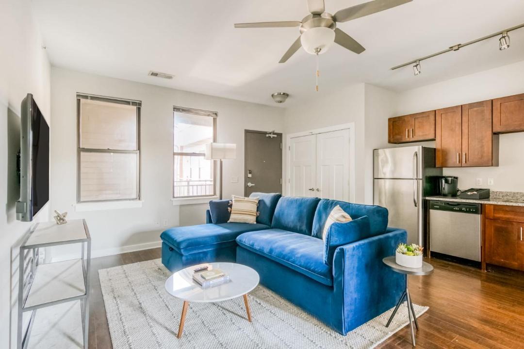 Photo of Livingroom in Music Row