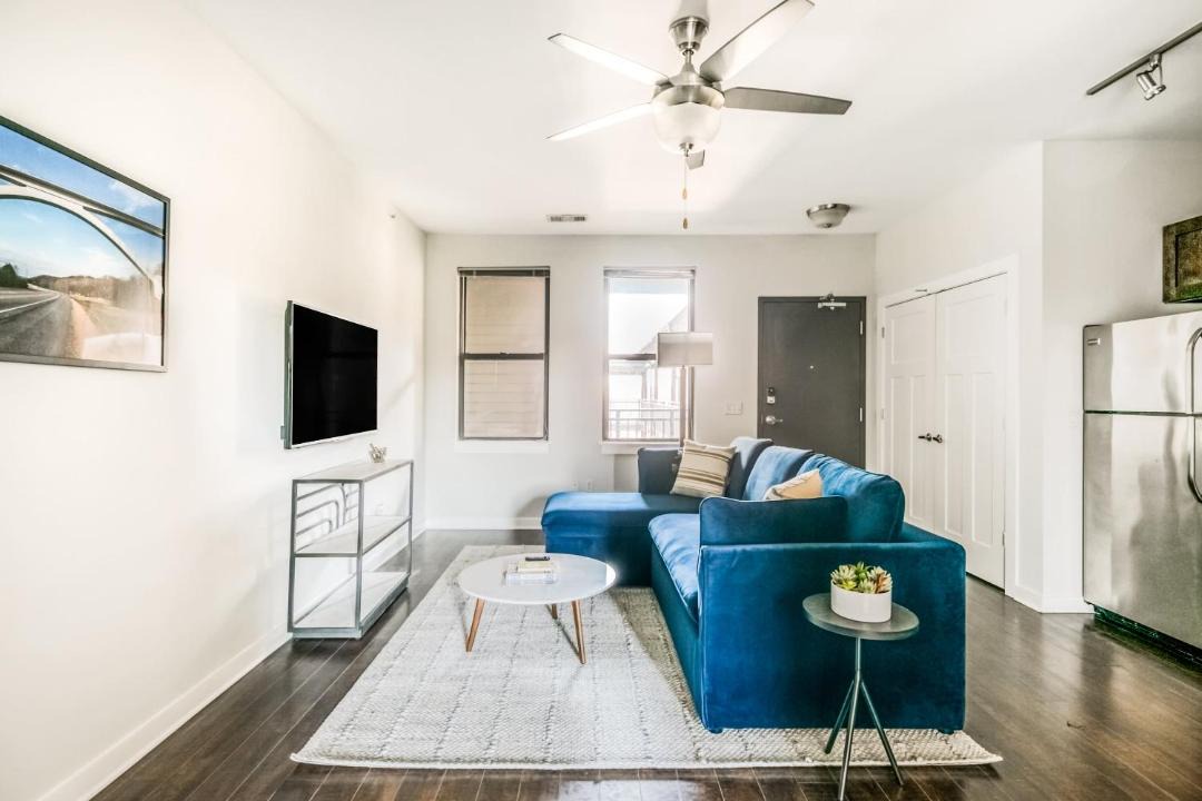 Photo of Livingroom in Music Row