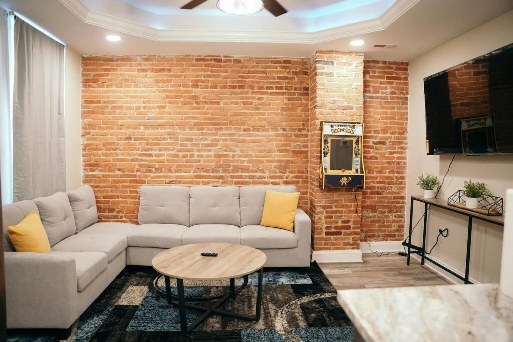 Photo of Livingroom in Fells Point