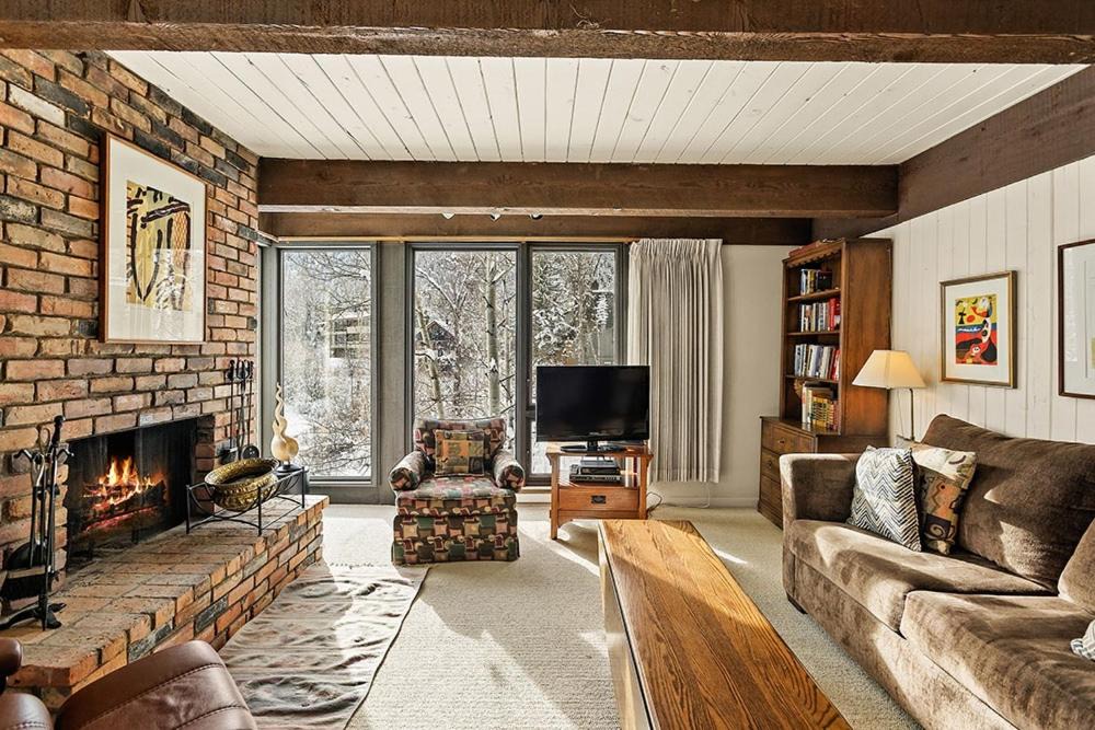 Photo of Livingroom in Aspen