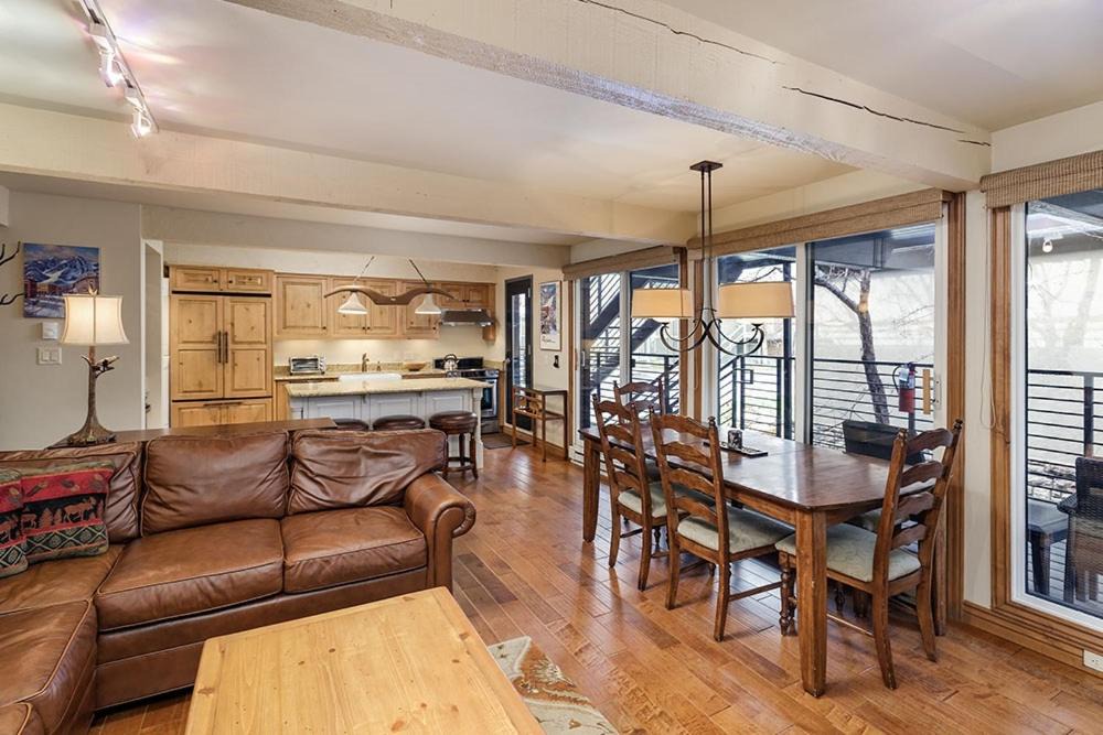 Photo of Livingroom in Aspen