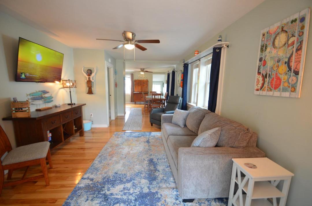 Photo of Livingroom in Two Rivers