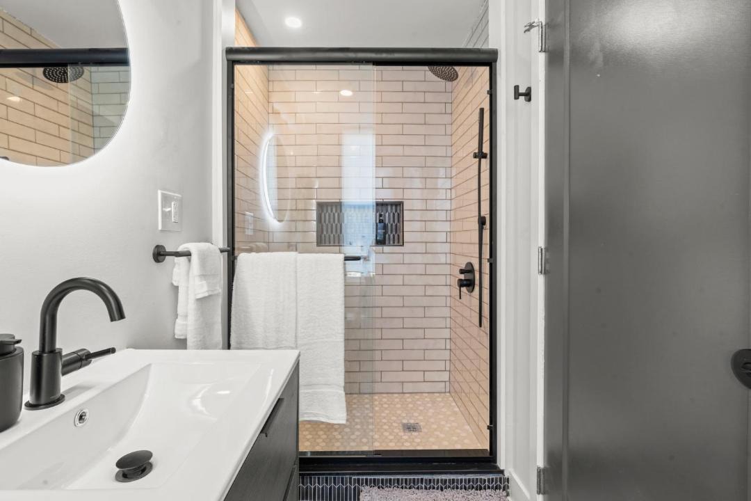 Photo of Bathroom in Passyunk Square