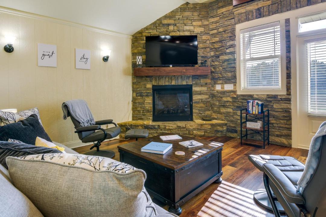 Photo of Livingroom in Benson