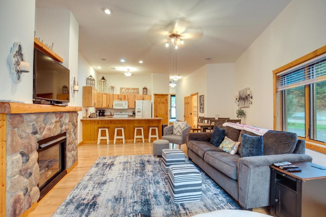 Photo of Livingroom in Minocqua