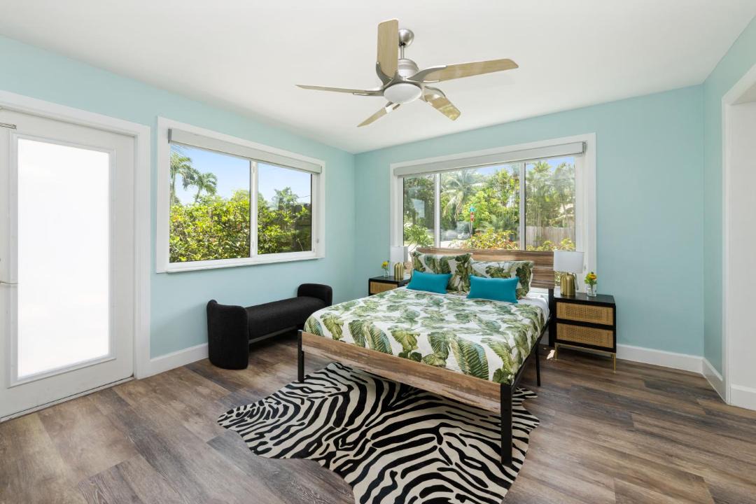 Photo of Others in Poinsettia Heights