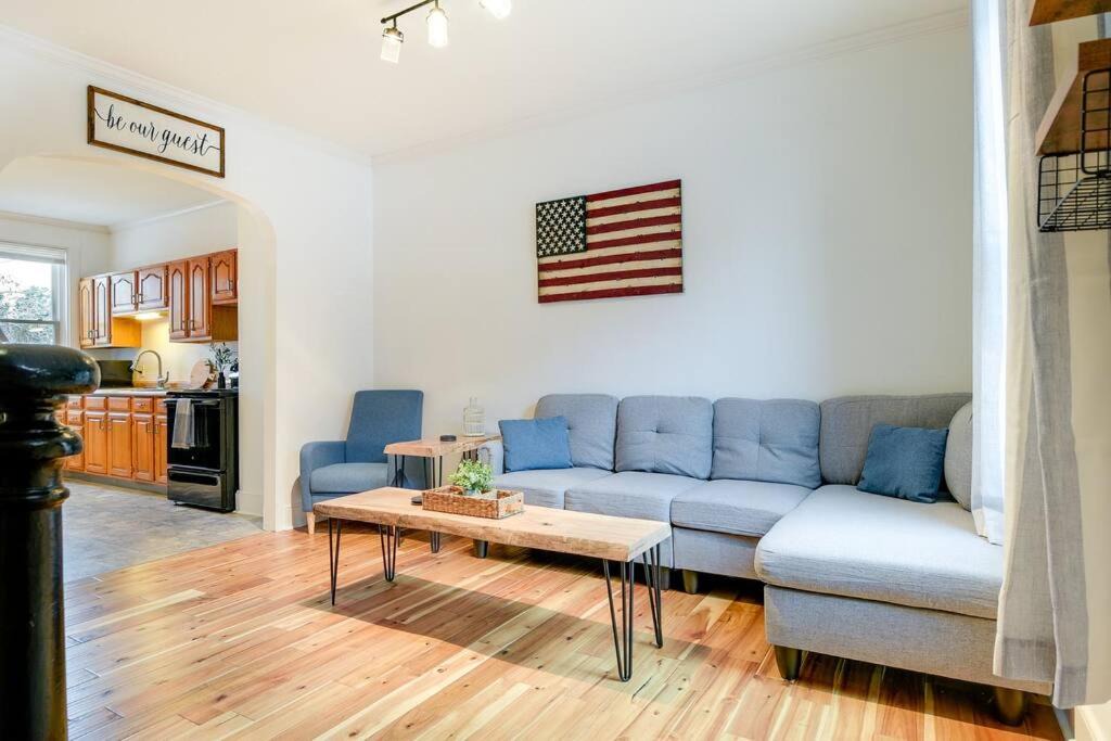 Photo of Livingroom in Lancaster