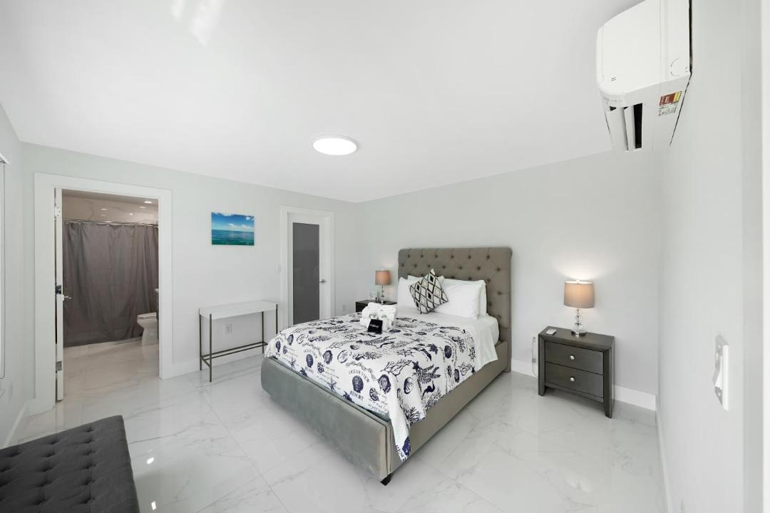 Photo of Bedroom in Melaleuca Gardens