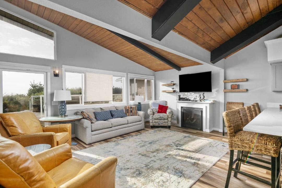 Photo of Livingroom in Rockaway Beach