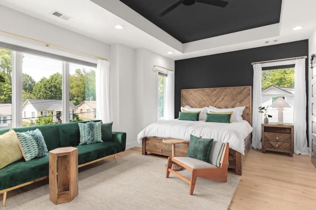 Photo of Livingroom in Cleveland Park