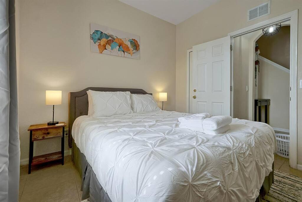 Photo of Bedroom in Regal Palms