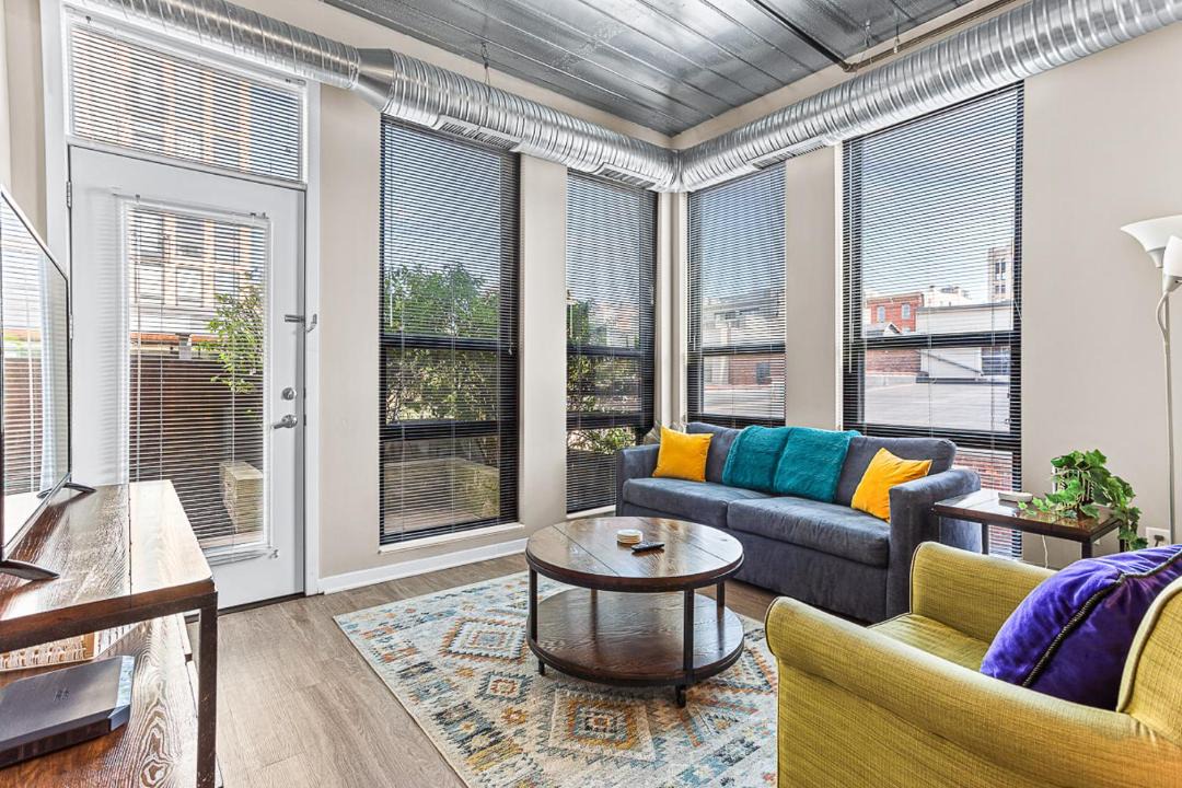Photo of Livingroom in Old West Side