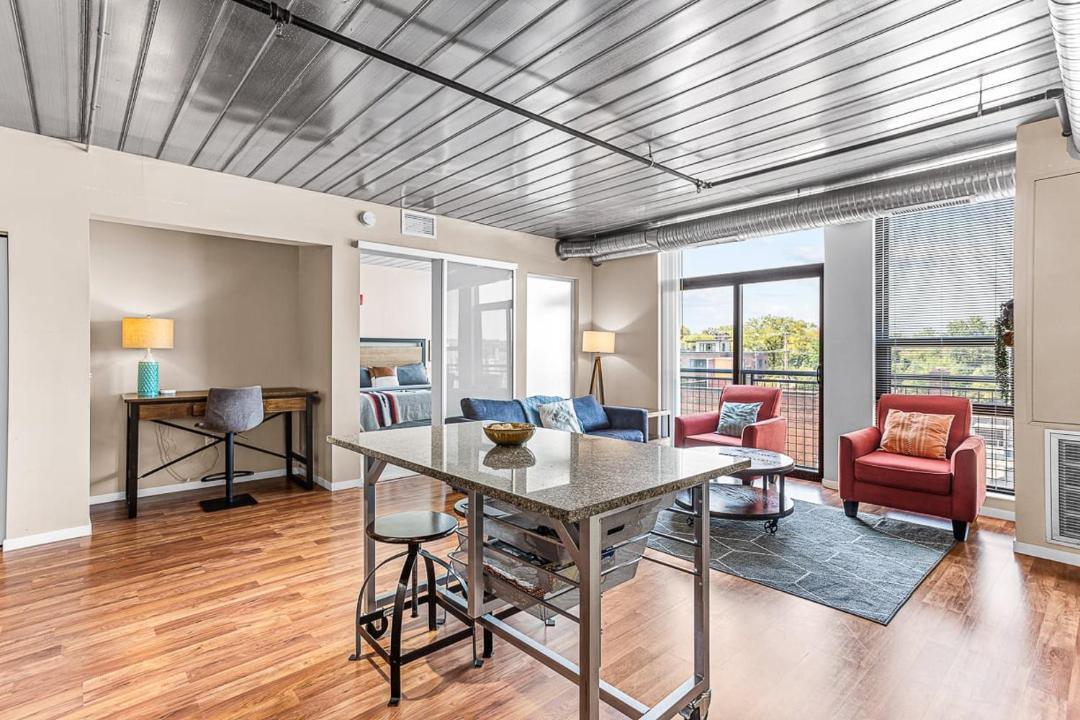 Photo of Livingroom in Old West Side
