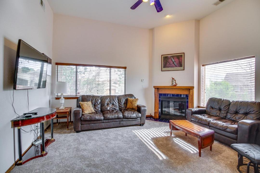 Photo of Livingroom in Paradise Hills Civic