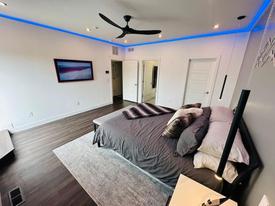 Photo of Livingroom in Five Points