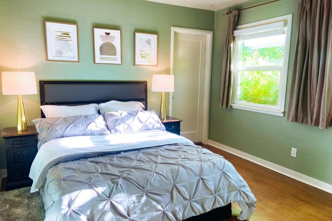 Photo of Bedroom in Arden-Arcade