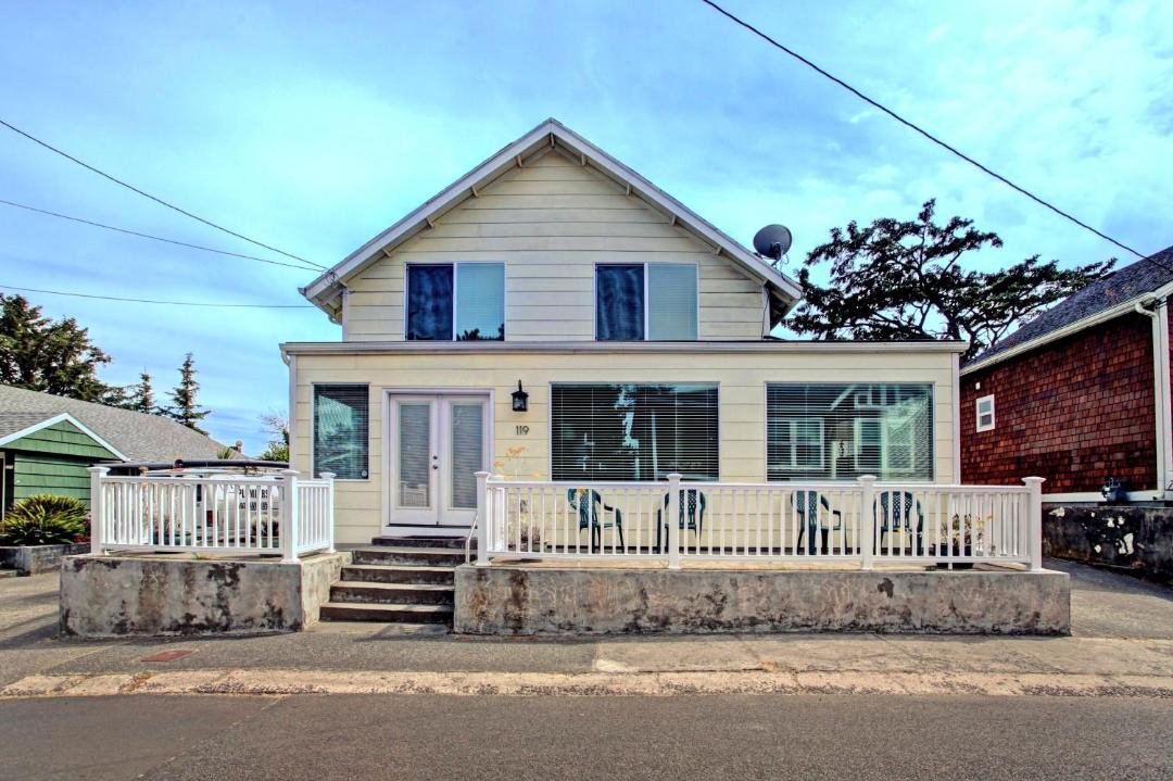 Photo of Buildings in Seaside