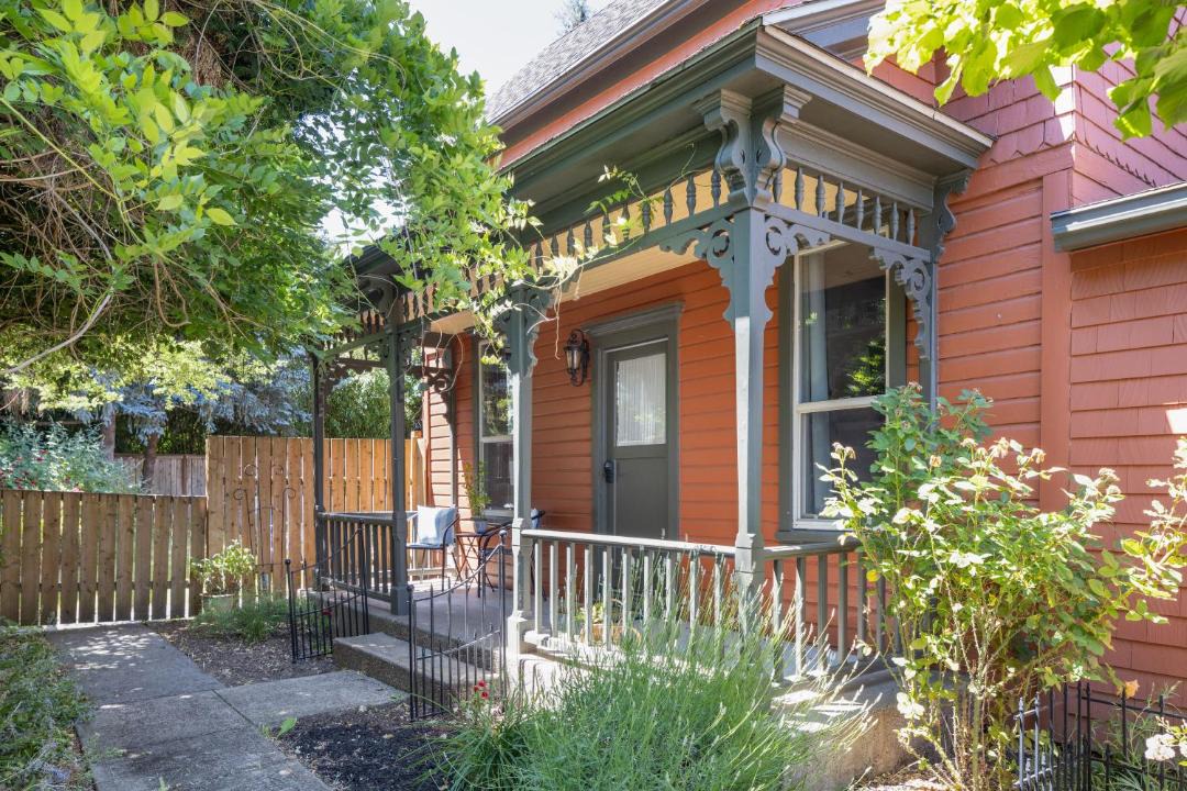 Photo of Buildings in Carlton