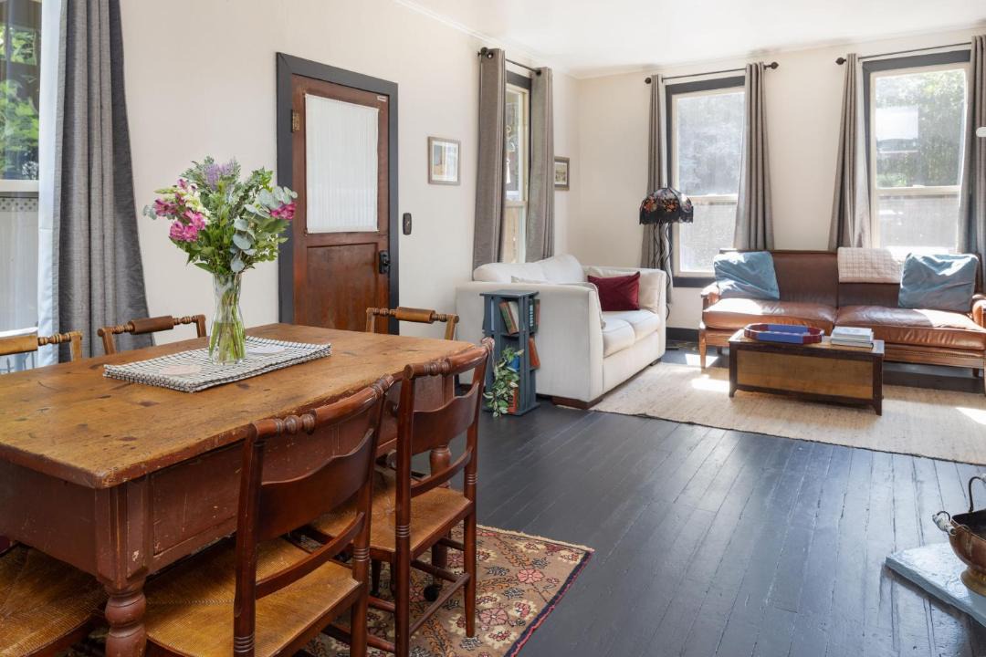 Photo of Livingroom in Carlton