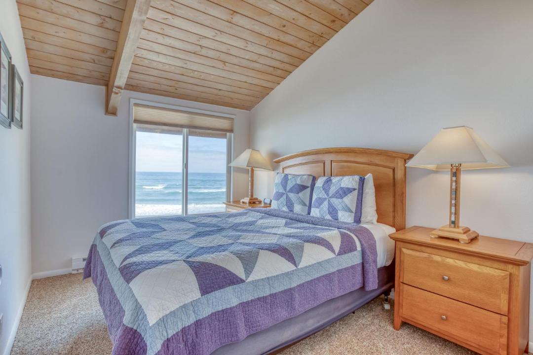 Photo of Bedroom in Neskowin