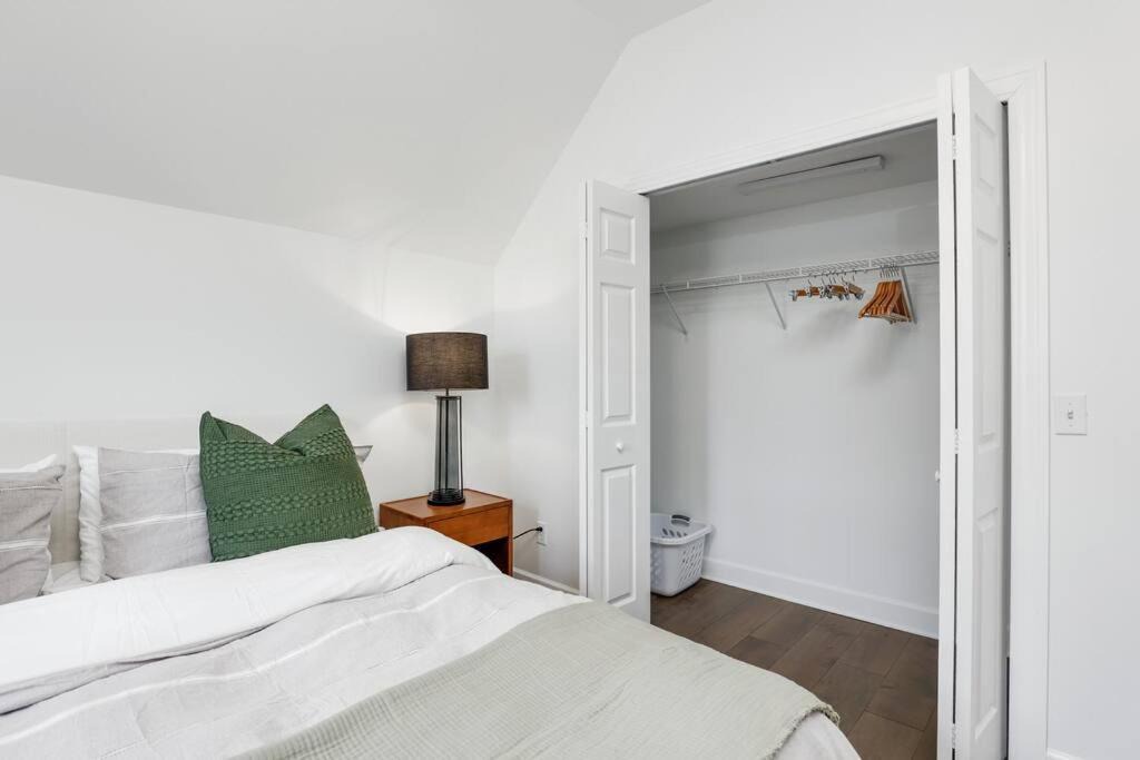 Photo of Bedroom in Midtown