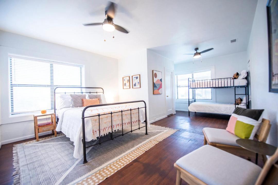Photo of Bedroom in Austin Ave.