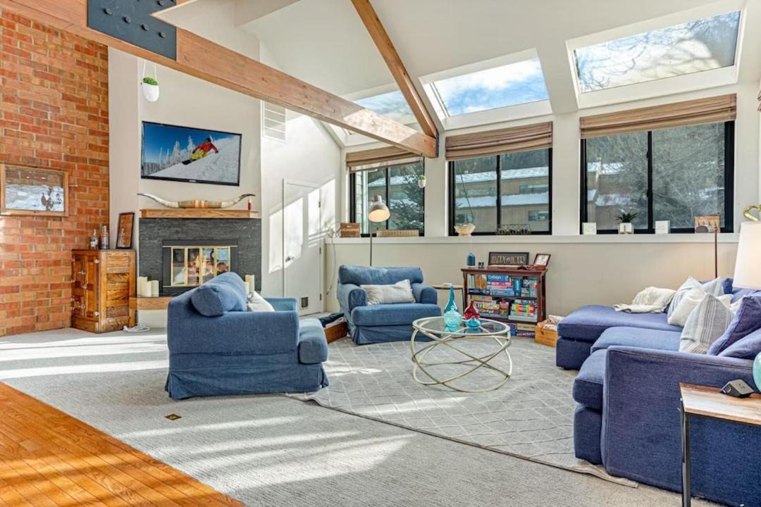 Photo of Livingroom in Eagle-Vail