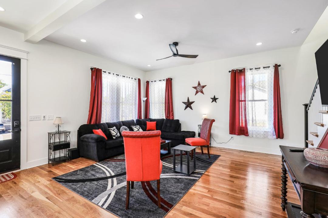 Photo of Livingroom in Salemtown